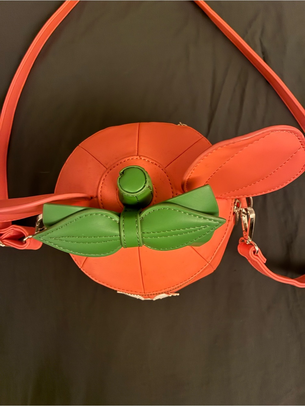 Disneys Loungefly Minnie Mouse Pumpkin Halloween Glow in the dark crossbody bag - Picture 2 of 6